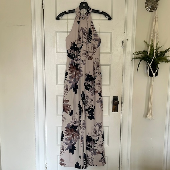 Le Château pink/beige/grey formal jumpsuit with floral pattern - Picture 1 of 4